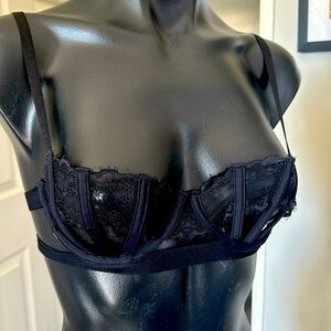 Never worn Thistle and Spire black Lace Bra - 34B